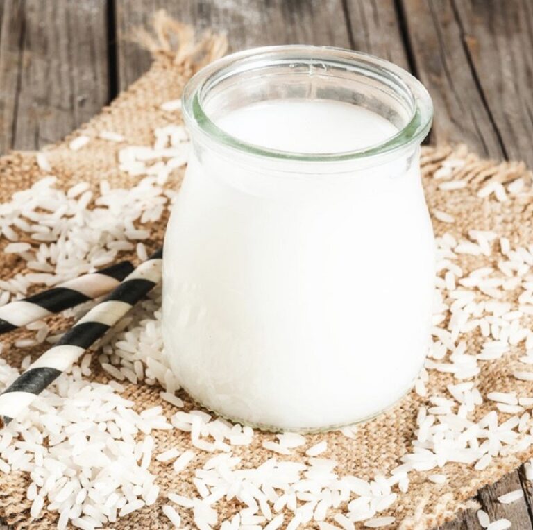 Gội đầu bằng nước vo gạo có tác dụng gì cho mái tóc