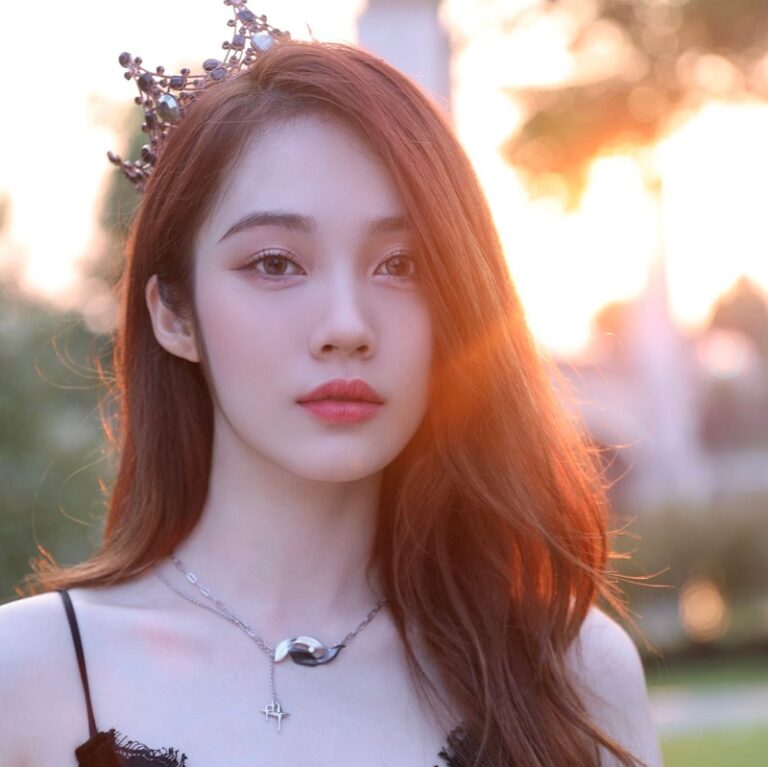 Học các nữ chính để có mái tóc ngắn đẹp như mơ
