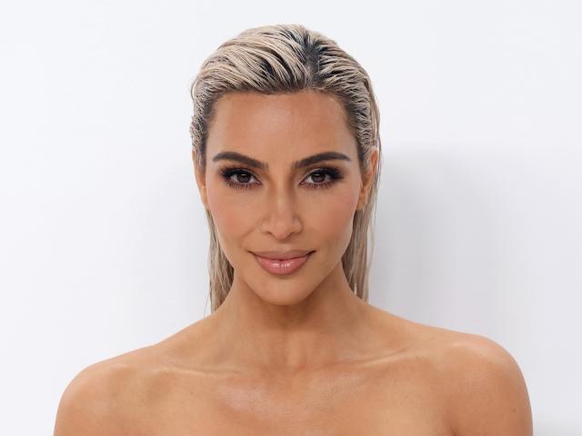 Hoc Kim Kardashian 5 Ngay Moi Goi Dau Giau Toc Bet Cuc Dinh2