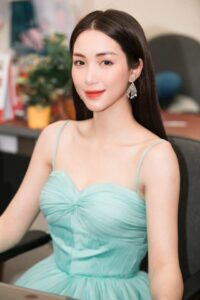 Hoa Minzy Vpop News Dress 640x960