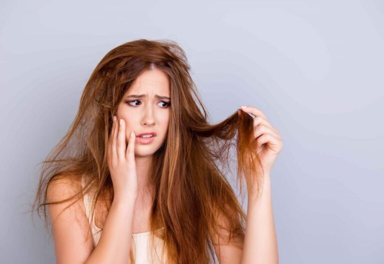 Nước Bể Bơi Ảnh Hưởng Đến Da Và Tóc Như Thế Nào?