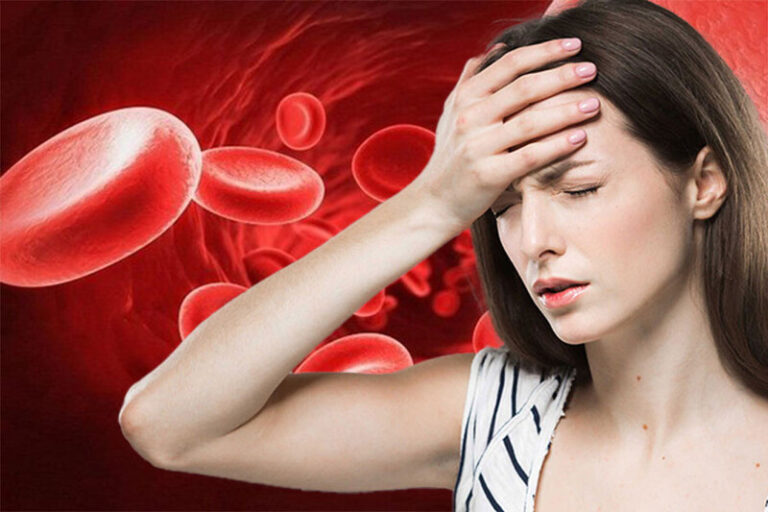 Tóc Rụng Nhiều Có Phải Là Bệnh Không?
