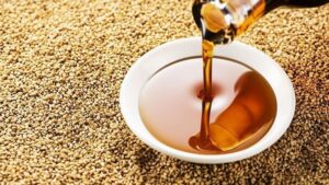 Bạn cũng có thể dùng dầu mè để ủ tóc