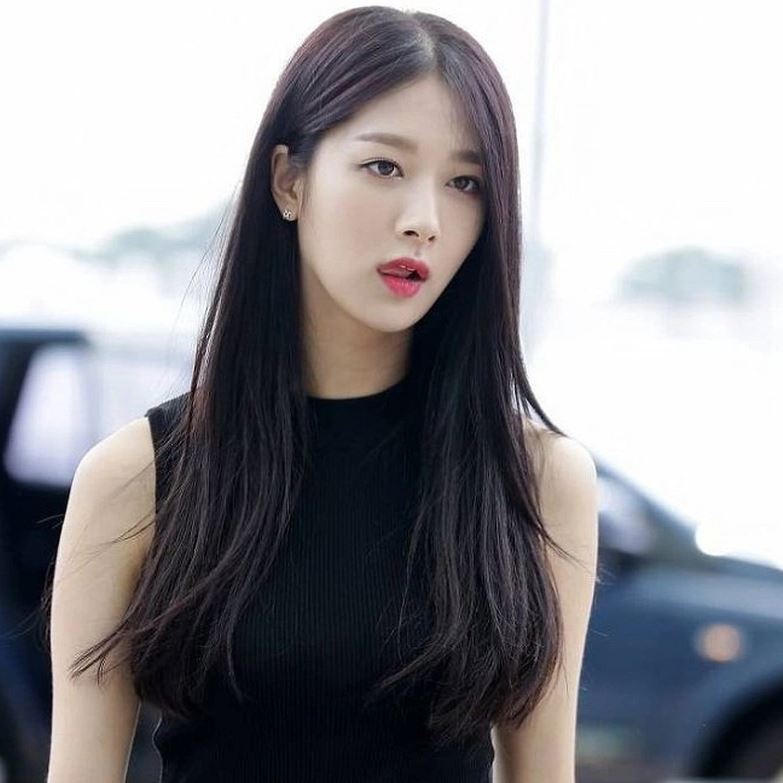 Kiểu Tóc Dài Mượt Tự Nhiên – Kiểu Tóc đi Chơi Noel Truyền Thống Nhưng Không Bao Giờ Lỗi Thời