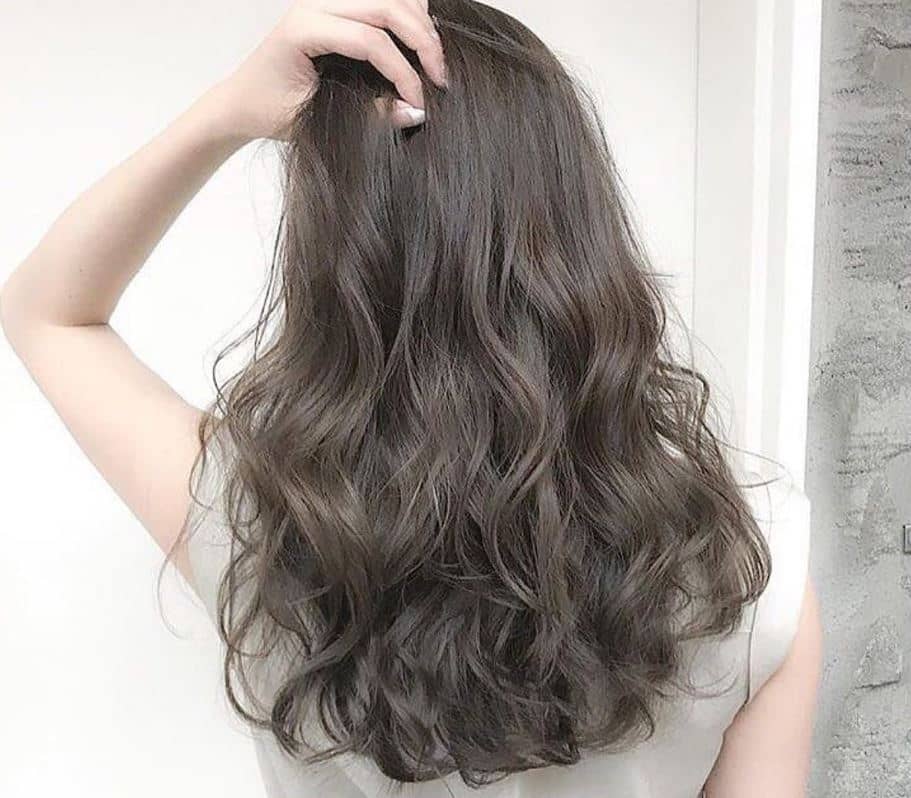 Kiểu Tóc Xoăn Lơi Nữ Tính – Kiểu Tóc đi Chơi Noel được Yêu Thích Nhất