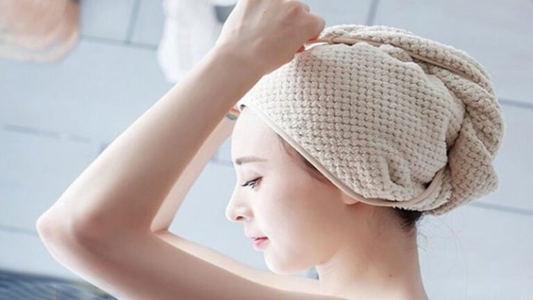 6 lợi ích vàng khi sử dụng dầu hấp tóc