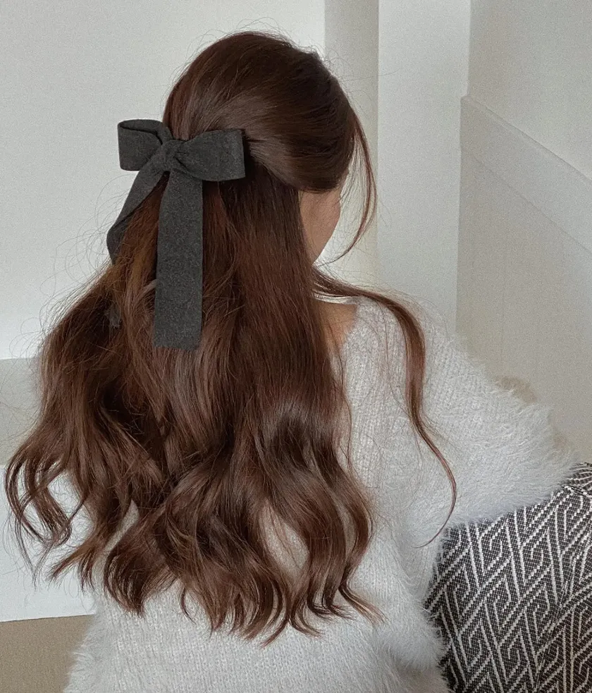 Tóc Kẹp Nửa Đầu – Nhẹ Nhàng Và Tinh Tế