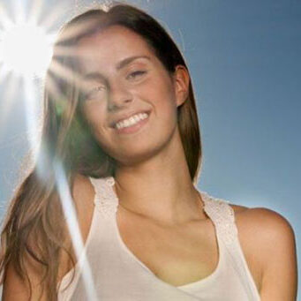 Tác Hại Của Ánh Nắng Mặt Trời Đối Với Tóc